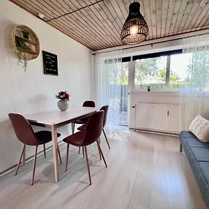 15 Min Walk To Lego House/50m2 With Garden Apartment